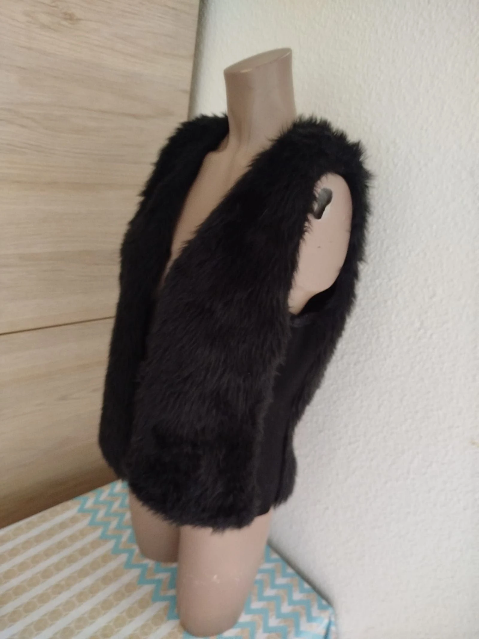 Chaleco peludo zara tamanho 13/14 anos tamanho adulto XL – photo 3